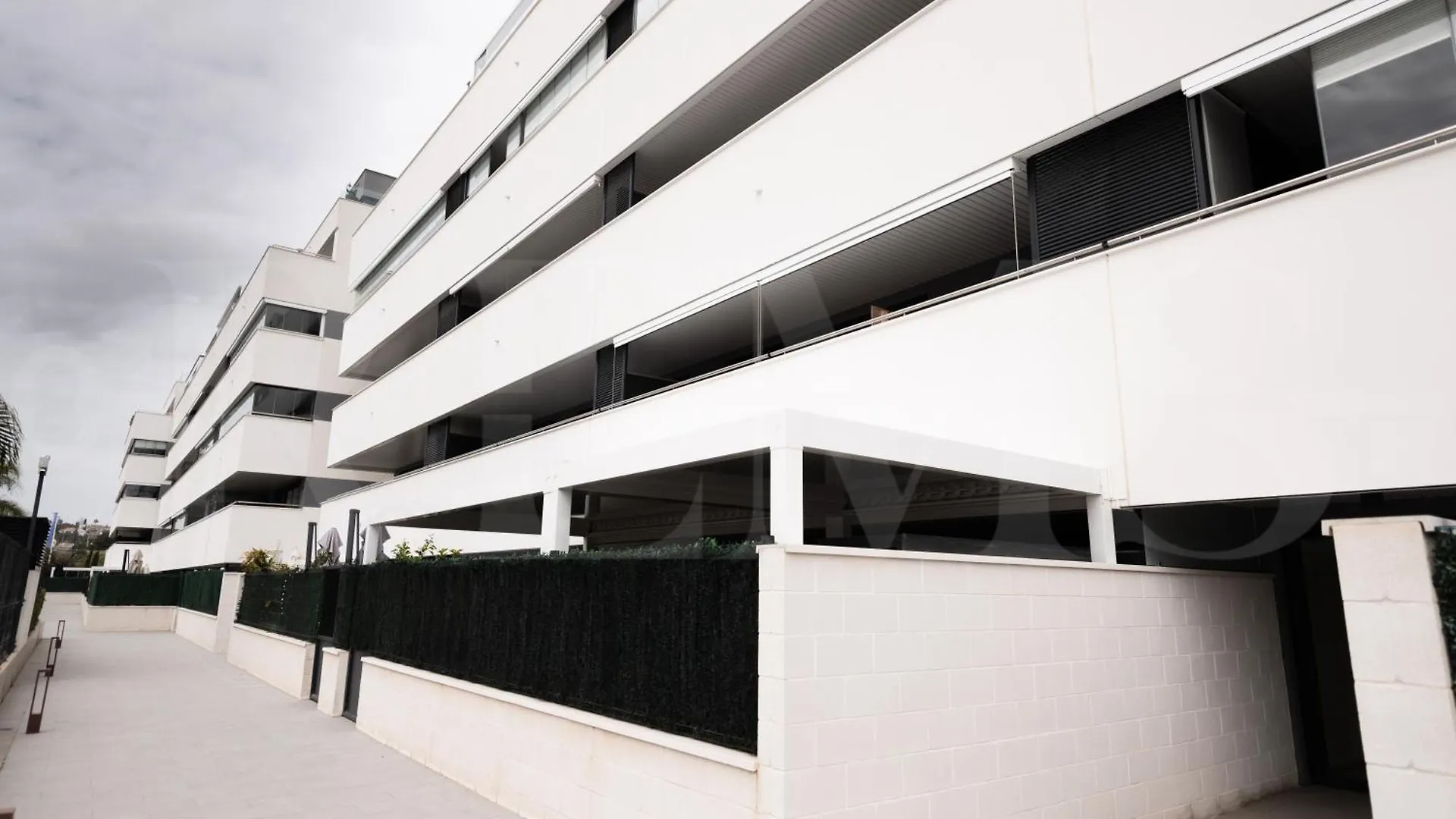 Apartamento Beachside Escape With Parking And Pool Rems Torremolinos