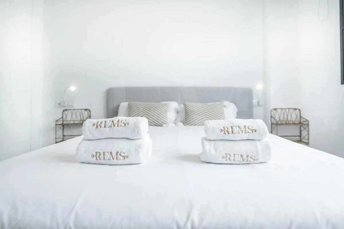 Beachside Escape With Parking And Pool Rems Torremolinos